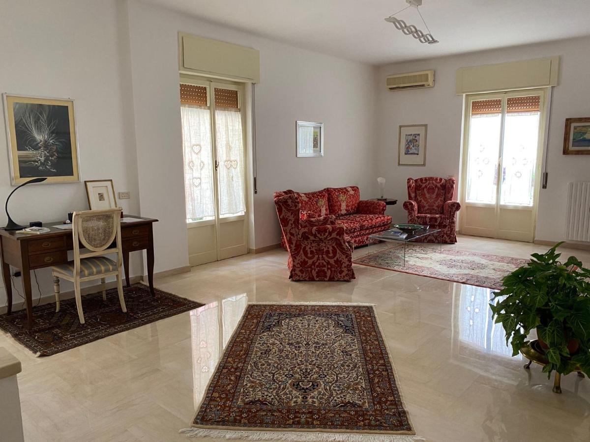 Interno13Bari Villa Luaran gambar