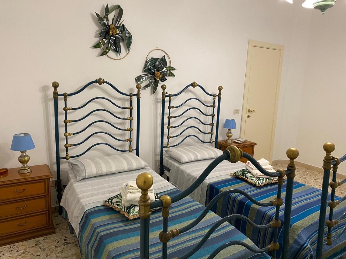Interno13Bari Villa Luaran gambar